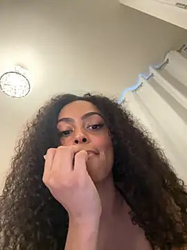 yasmingarcia online show from November 7, 12:10 pm