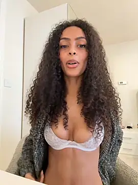 yasmingarcia online show from October 29, 11:09 am