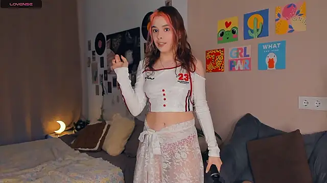 VedaSchulz online show from February 5, 7:32 pm