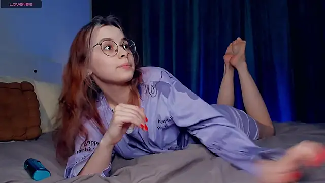 VedaSchulz online show from December 2, 6:53 pm