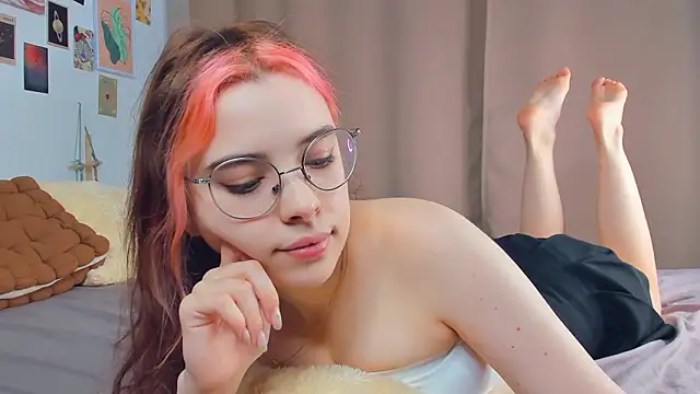 VedaSchulz online show from February 14, 7:14 pm