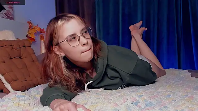 VedaSchulz online show from November 12, 6:34 pm