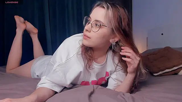 VedaSchulz online show from November 27, 6:52 pm