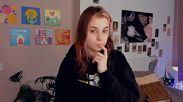 VedaSchulz online show from March 3, 7:32 pm