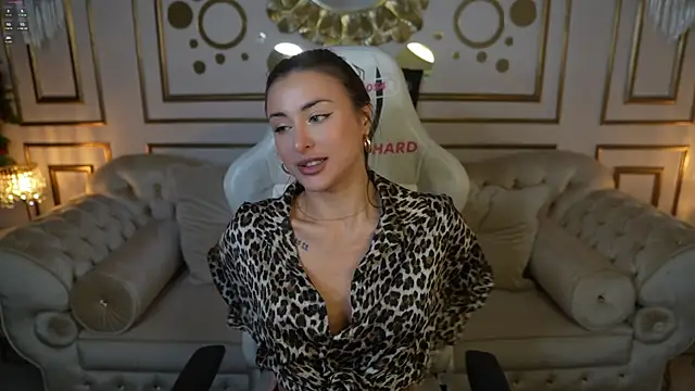 Luna secretgirl online show from October 30, 9:40 am