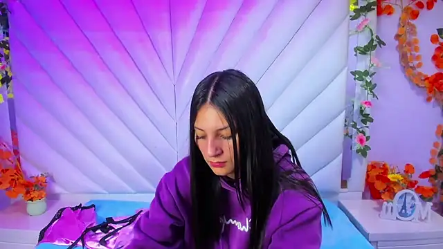  Luna Bennett online show from November 12, 12:31 pm