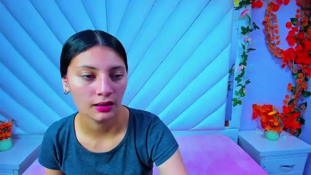  Luna Bennett online show from October 28, 11:42 am