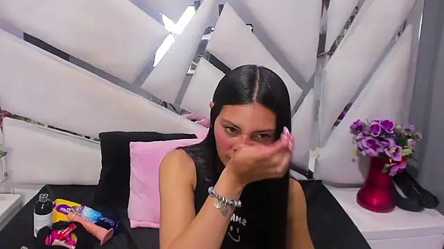  Luna Bennett online show from March 12, 8:46 pm