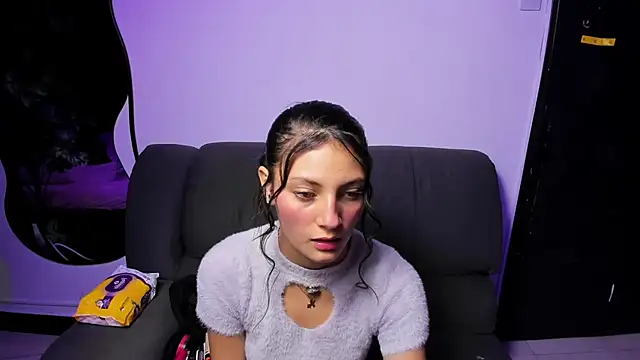  Luna Bennett online show from July 25, 5:52 pm