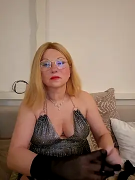 TinaLizxh online show from March 18, 7:59 pm