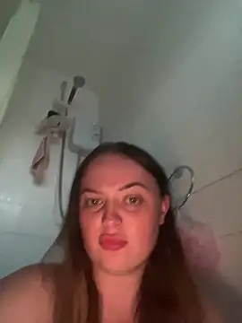 Snapshot of SexySashaxox chatting on June 24, 8:17 pm SexySashaxox online show from June 24, 8:17 pm