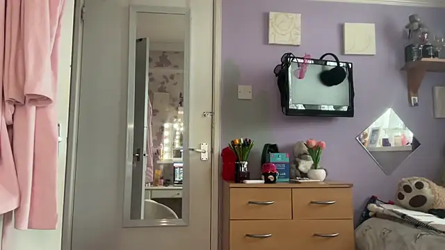 SexySashaxox online show from March 12, 10:30 am