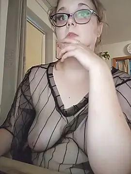 LioEstxh online show from June 25, 7:08 pm