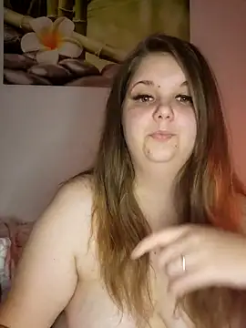 Snapshot of LioEst@xh chatting on October 5, 5:58 pm LioEstxh online show from October 5, 5:58 pm