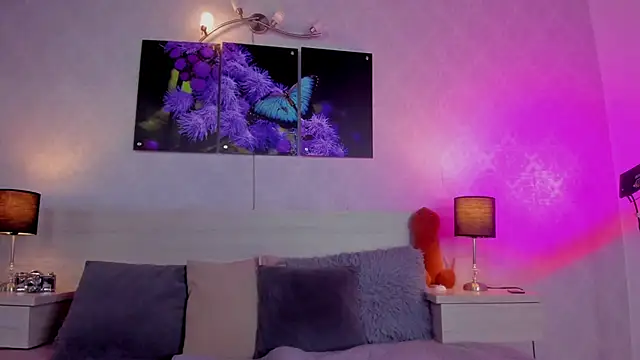 JenniferAuriston online show from October 6, 7:47 pm