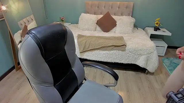 Miss Cataleya   online show from March 4, 11:51 am