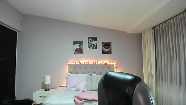 Miss Cataleya   online show from May 8, 11:36 am