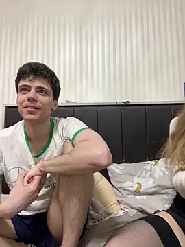 Snapshot of lovburger chatting on April 30, 4:14 pm lovburger online show from April 30, 4:14 pm