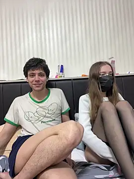 Snapshot of lovburger chatting on June 16, 5:46 pm lovburger online show from June 16, 5:46 pm