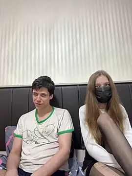 Snapshot of lovburger chatting on May 13, 8:05 pm lovburger online show from May 13, 8:05 pm