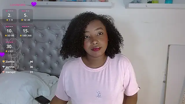 angiellam online show from November 5, 3:59 pm