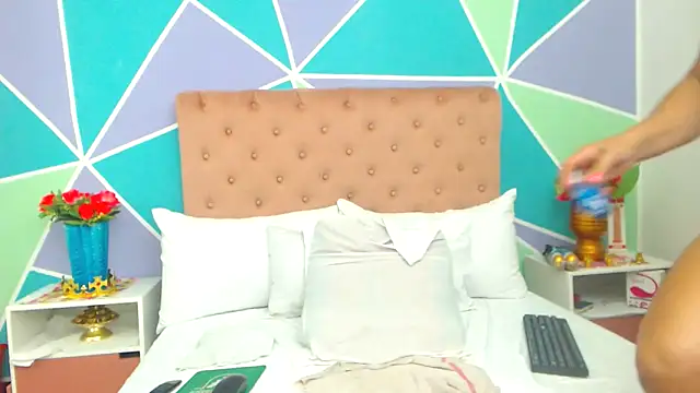 Morenaza6420 online show from March 12, 12:16 am