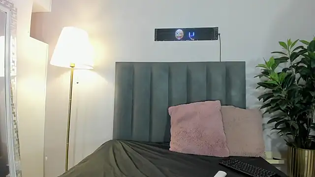 KendraChavez  online show from March 2, 8:49 pm