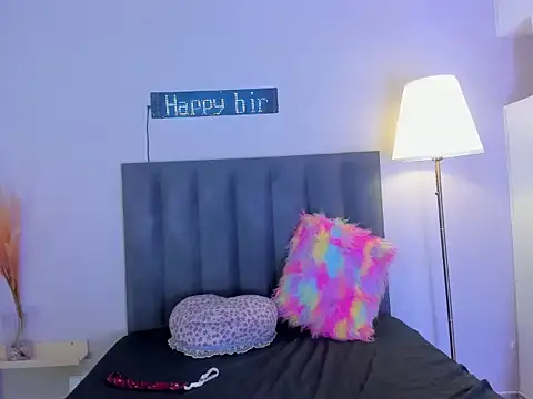 KendraChavez  online show from February 16, 9:13 pm