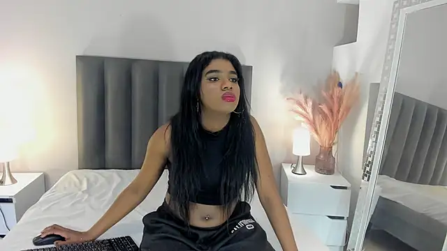 Snapshot of KendraChavez_ chatting on November 13, 9:19 pm KendraChavez online show from November 13, 9:19 pm