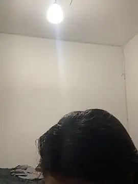 Snapshot of Laia_Gomez chatting on November 16, 12:37 am Laia Gomez online show from November 16, 12:37 am