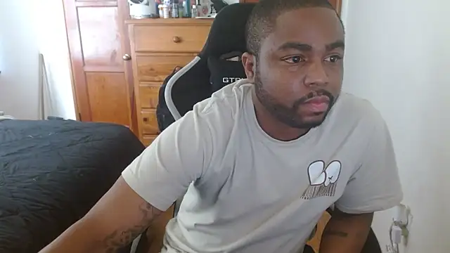 Breadwinnah online show from November 26, 8:20 pm