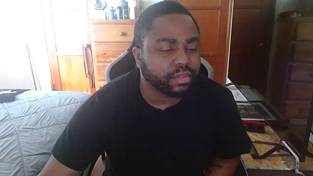 Breadwinnah online show from June 8, 4:29 pm