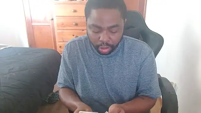 Breadwinnah online show from October 26, 9:26 pm