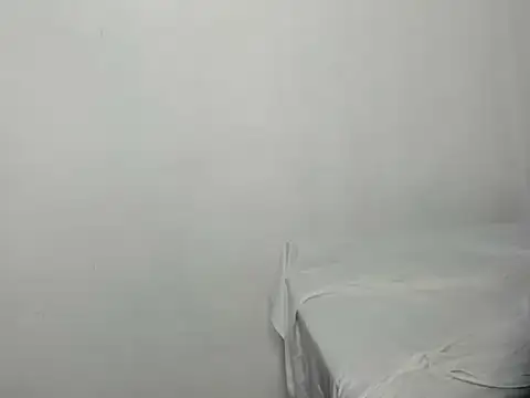 Crazy Cat1995 online show from April 15, 2:32 pm