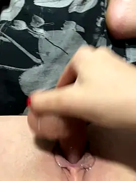 Snapshot of SomeWhatFoxyX chatting on October 25, 8:20 pm SomeWhatFoxyX online show from October 25, 8:20 pm