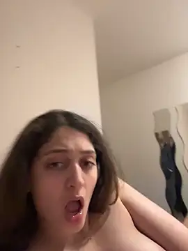 Snapshot of DreamThickCouple chatting on November 30, 10:32 pm DreamThickCouple online show from November 30, 10:32 pm