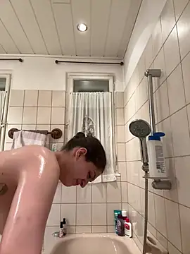 DreamThickCouple online show from March 10, 10:14 pm