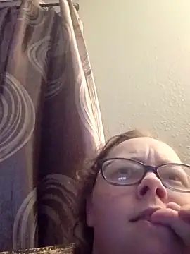 Snapshot of countrymomma chatting on December 16, 12:48 am countrymomma online show from December 16, 12:48 am