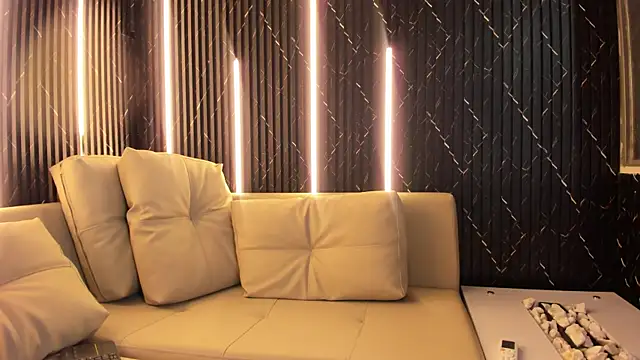 VioletRose as online show from March 20, 3:40 am