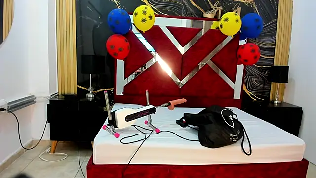 VioletRose as online show from June 19, 7:41 pm