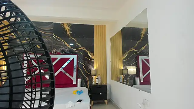 Snapshot of VioletRose_as chatting on October 30, 7:22 pm VioletRose as online show from October 30, 7:22 pm