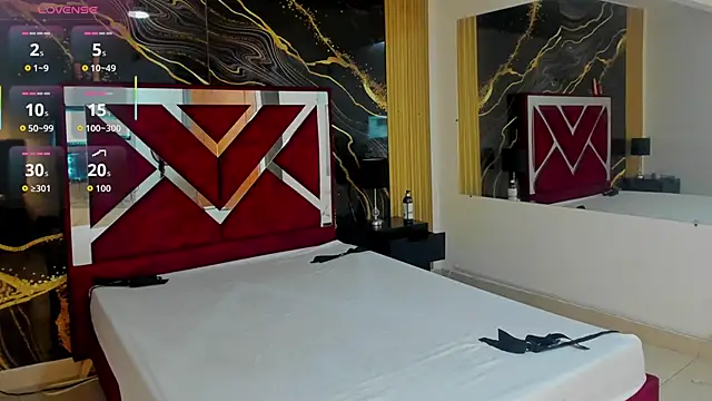 VioletRose as online show from January 8, 8:48 pm