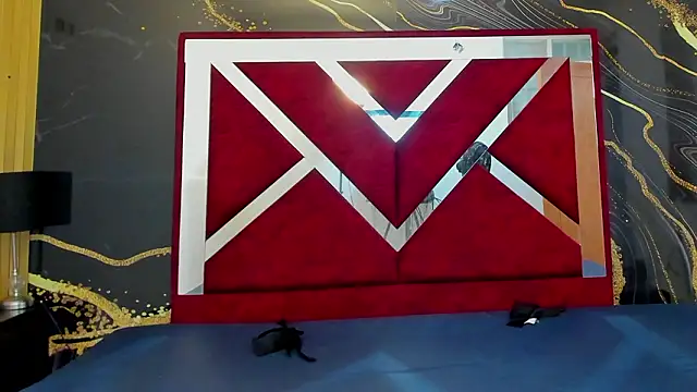 VioletRose as online show from February 10, 7:24 pm