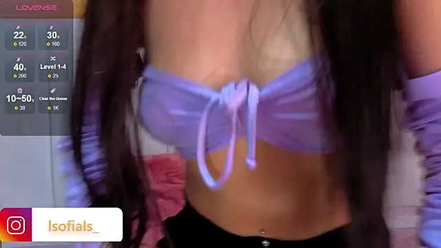 Snapshot of Abril_Velvet_a_ chatting on February 7, 1:24 am Abril Velvet a online show from February 7, 1:24 am