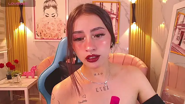 Snapshot of Abril_Velvet_a_ chatting on December 21, 7:59 pm Abril Velvet a online show from December 21, 7:59 pm