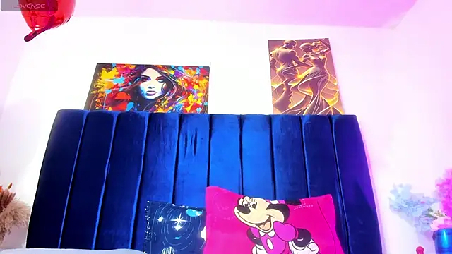 Annie switt online show from February 25, 4:45 am