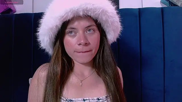 Annie switt online show from December 4, 11:26 pm