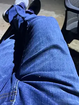 Snapshot of Jeewapatel chatting on December 15, 5:41 pm Jeewapatel online show from December 15, 5:41 pm