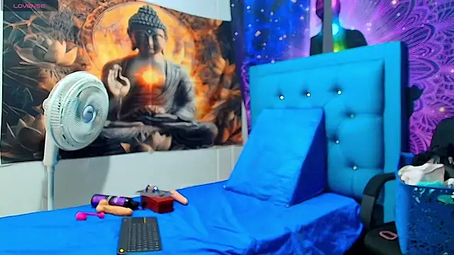 MiaBlaze  online show from February 12, 3:45 pm