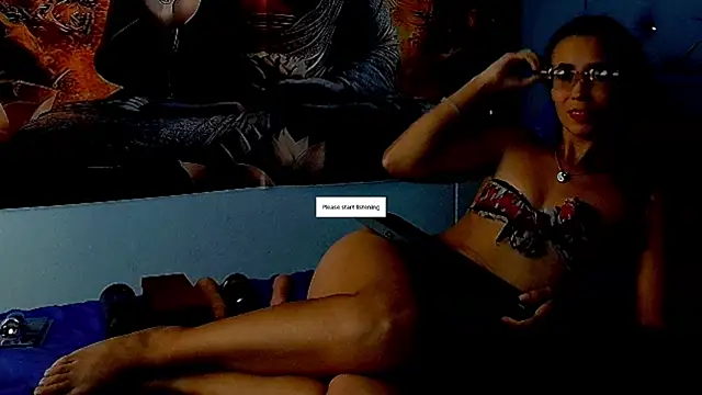 MiaBlaze  online show from January 14, 7:39 pm